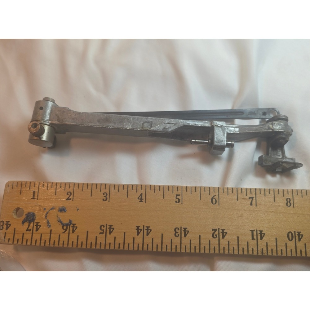 Singer 714 Sewing Machine Feed Dog Rocker Arm Assembly Replacement Part